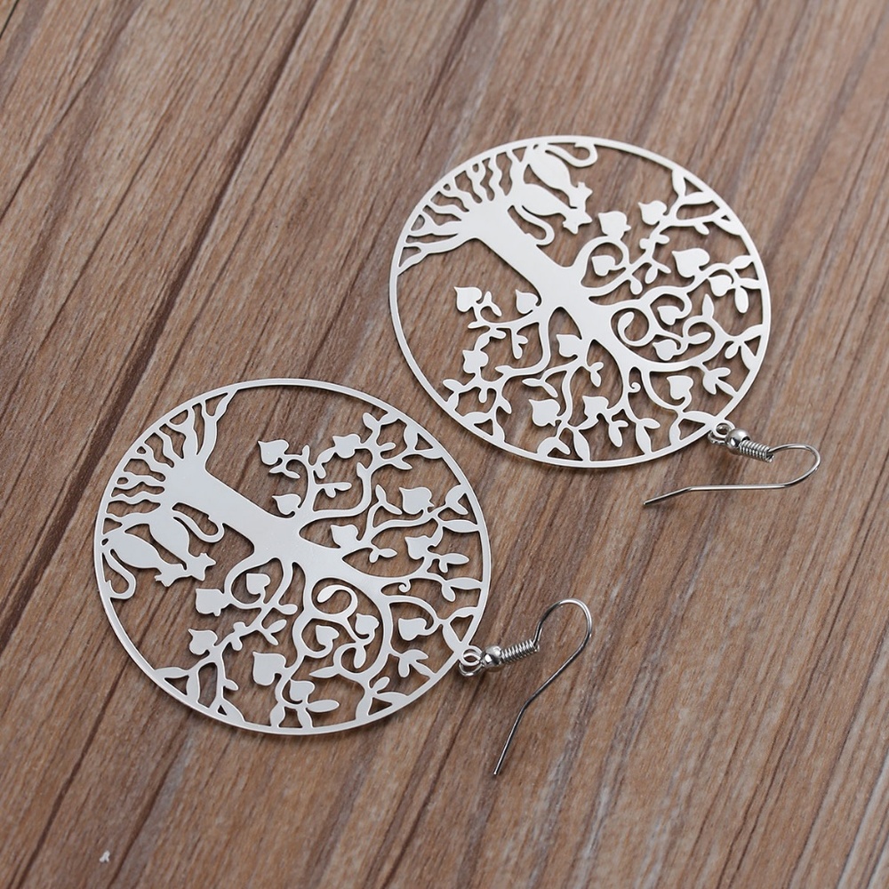 Round Silver tone Filigree Tree Carved Earrings - Picture 3 of 5